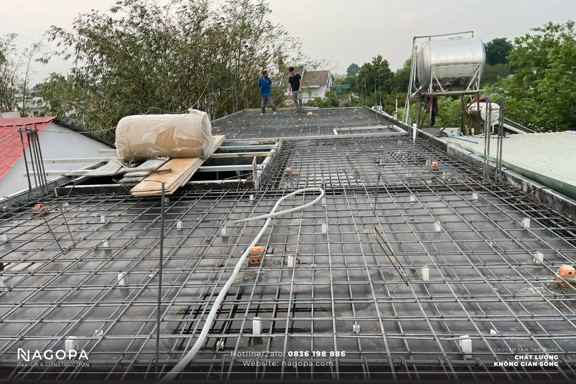 công tác đổ bê tông dầm sàn lầu 2 nhà anh ánh phú hòa thủ dầu một 2