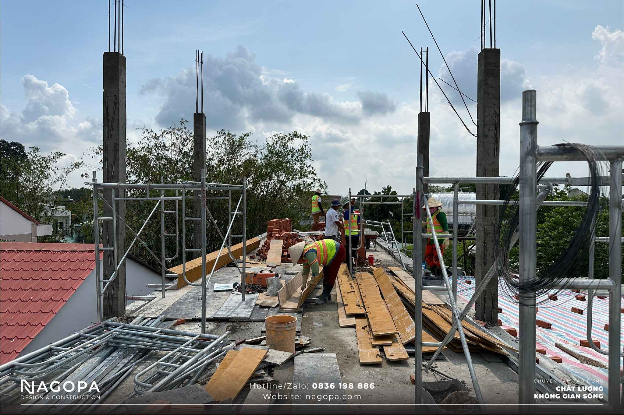 hoàn thành công tác đổ bê tông cột lầu 2 công trình anhs house thủ dầu một 1