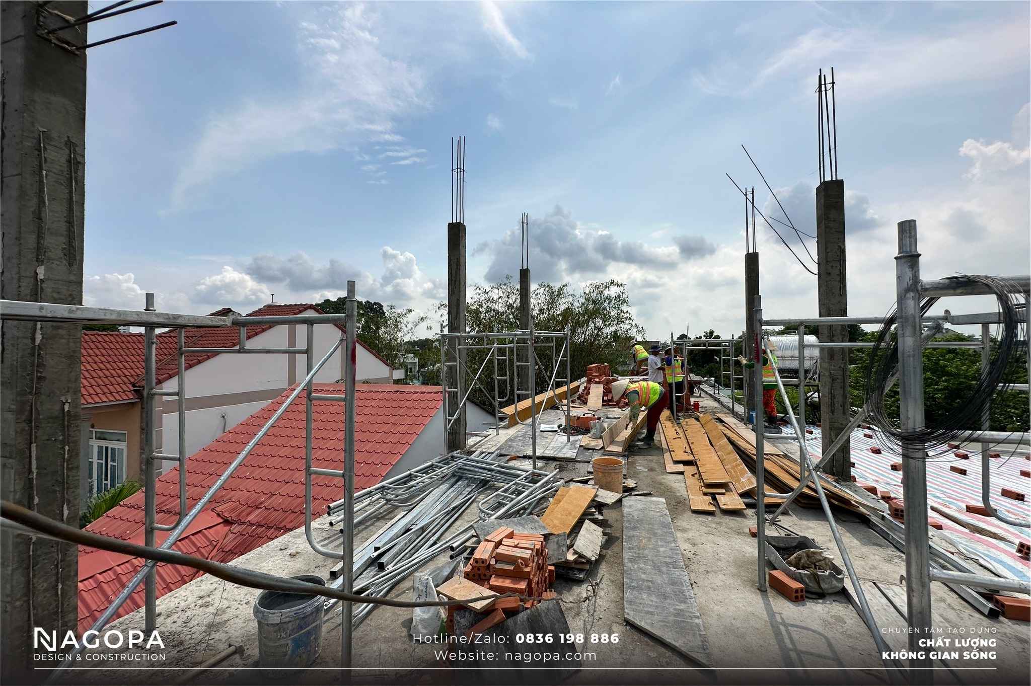 hoàn thành công tác đổ bê tông cột lầu 2 công trình anhs house thủ dầu một 4