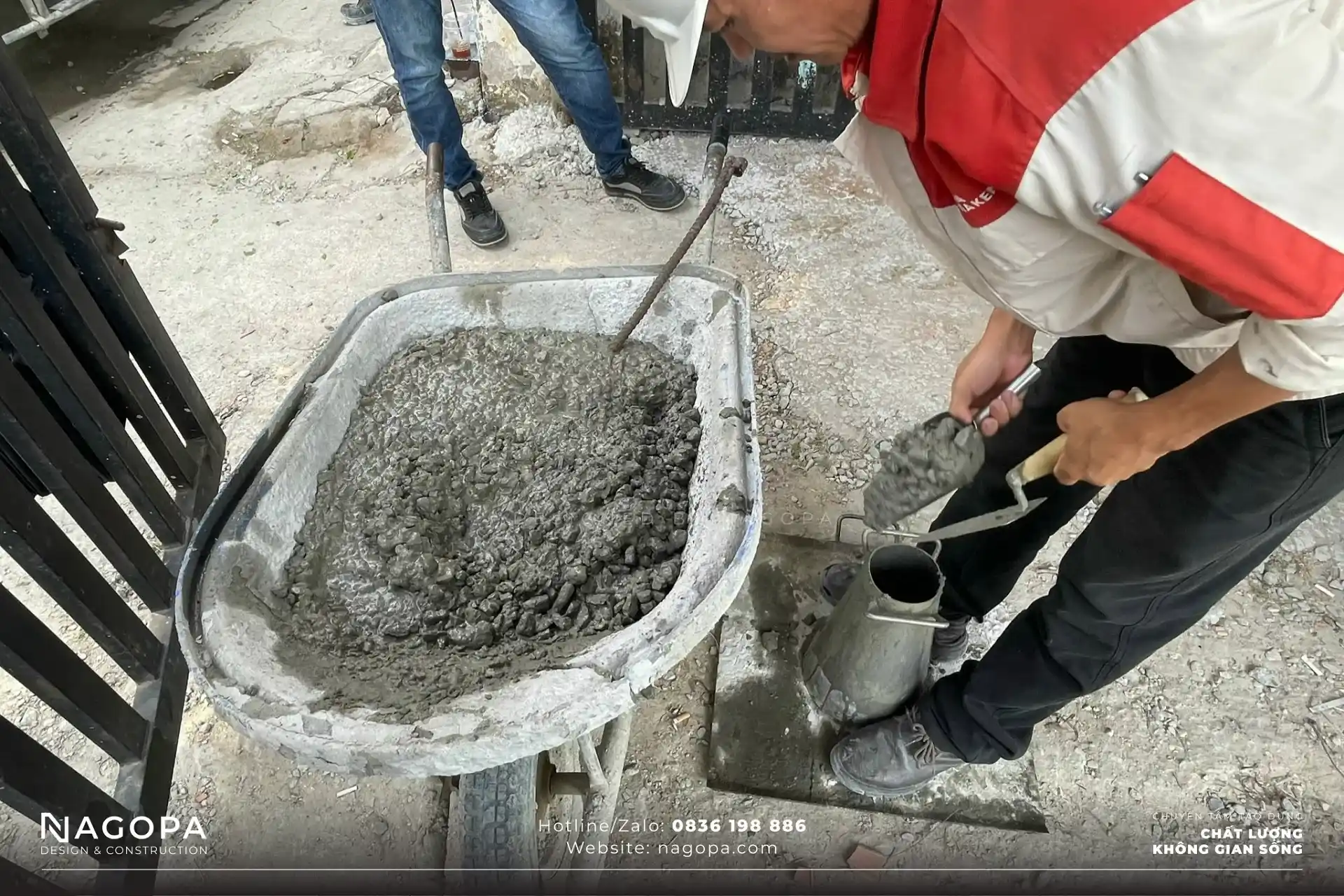 kiểm tra độ sụt bê tông đổ dầm sàn lầu 2 nhà anh ánh thủ dầu một
