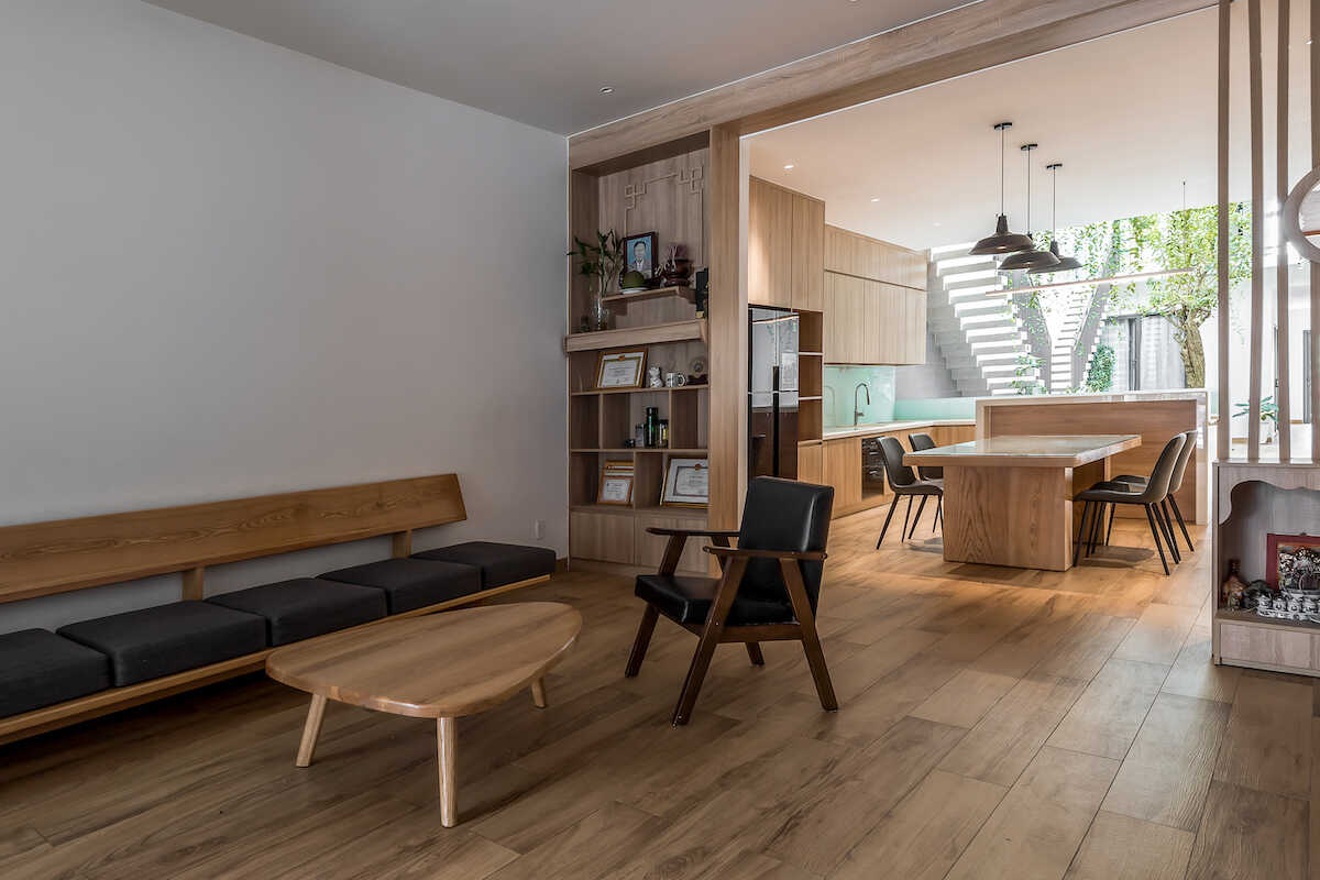 Mẫu nhà ống 3 tầng: Ấn tượng với cây cầu xanh nối liền hai khối nhà 1