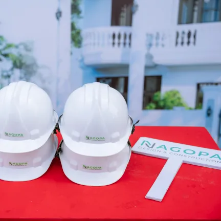 Hoạt động thi công