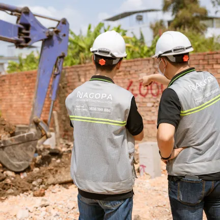 Hoạt động thi công