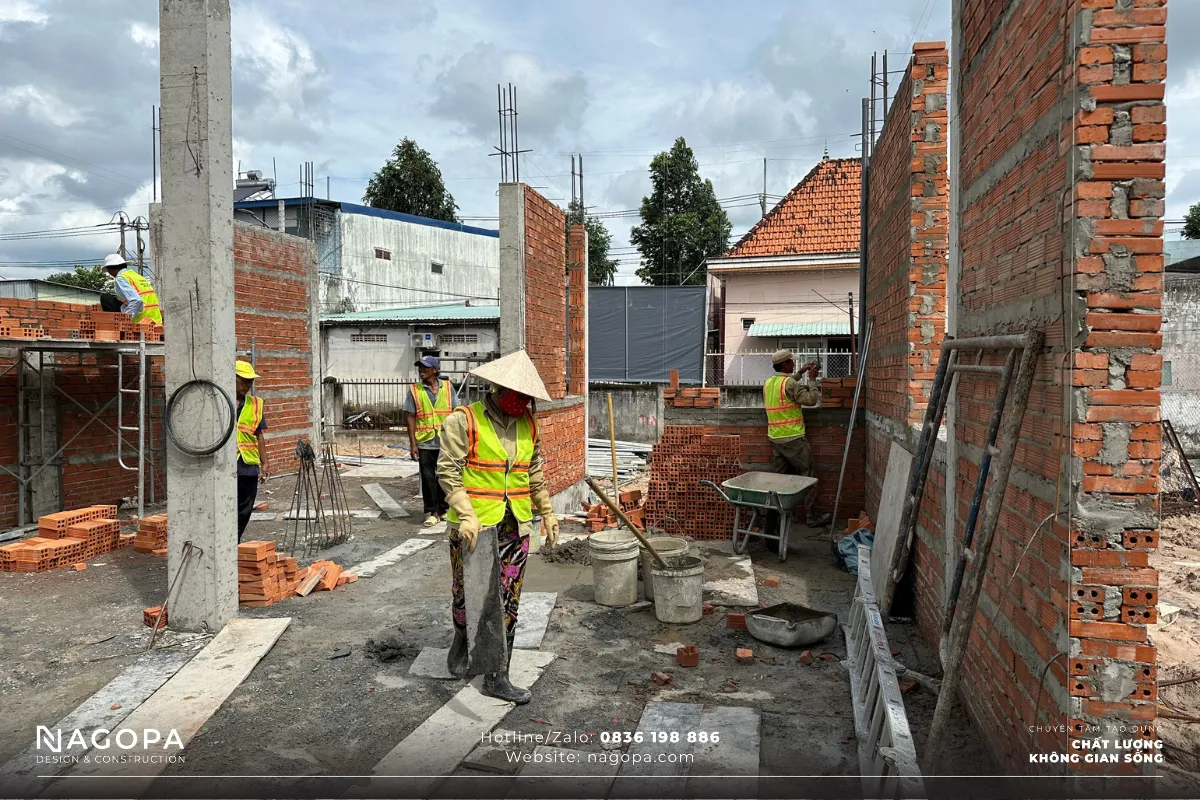 công tác xây tường tầng trệt duyens house thủ dầu một 2