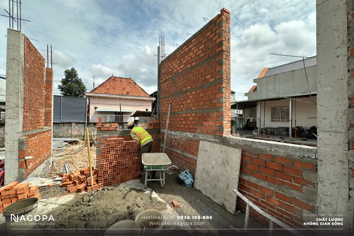 công tác xây tường tầng trệt duyens house thủ dầu một 4