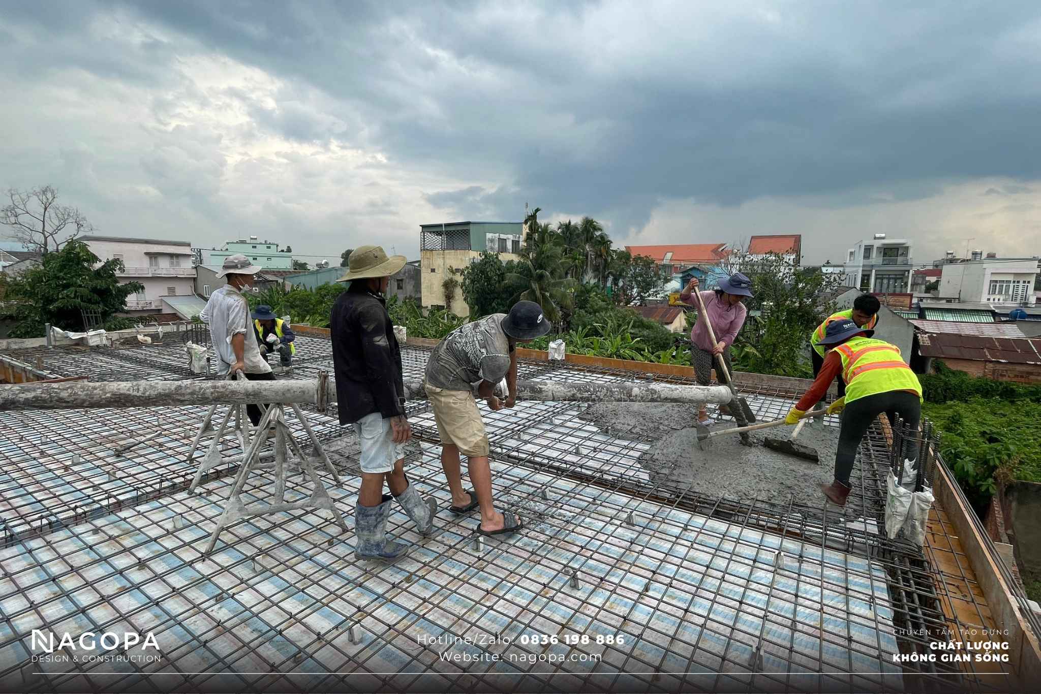 hoạt động đổ bê tông dầm sàn cường house tại thuận an