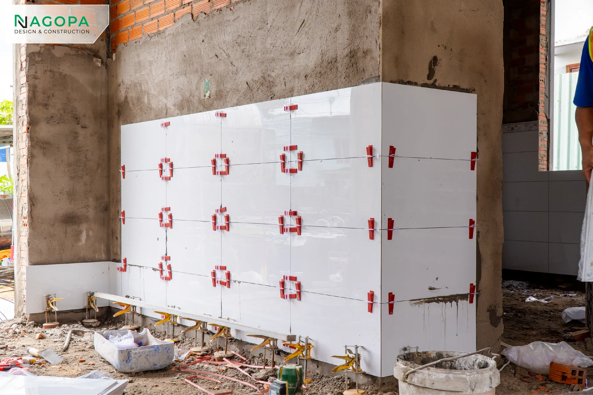 tiêu chuẩn thi công ốp lát gạch đẹp tại nagopa 1