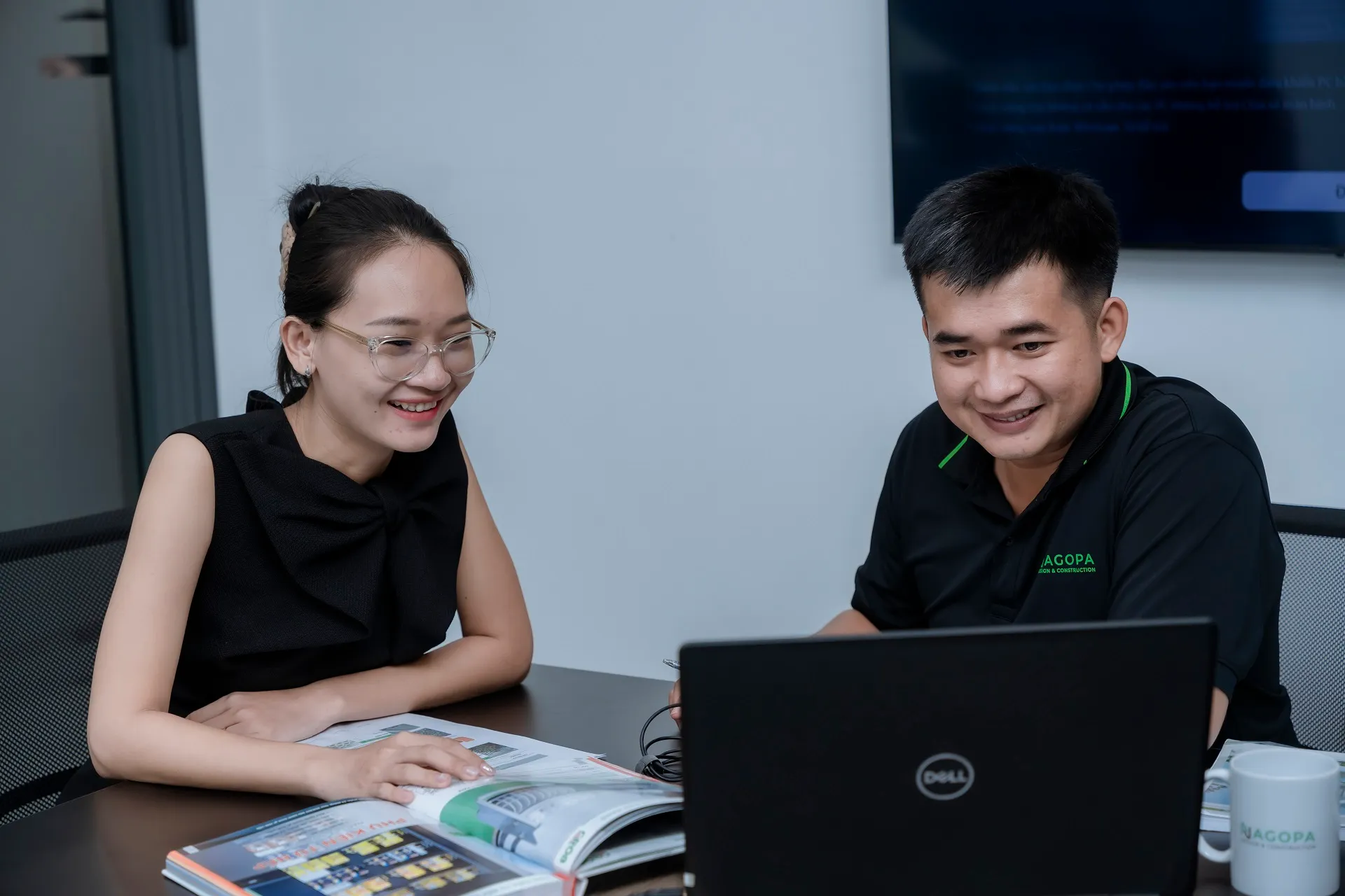 kiến trúc sư nagopa tư vấn khách hàng
