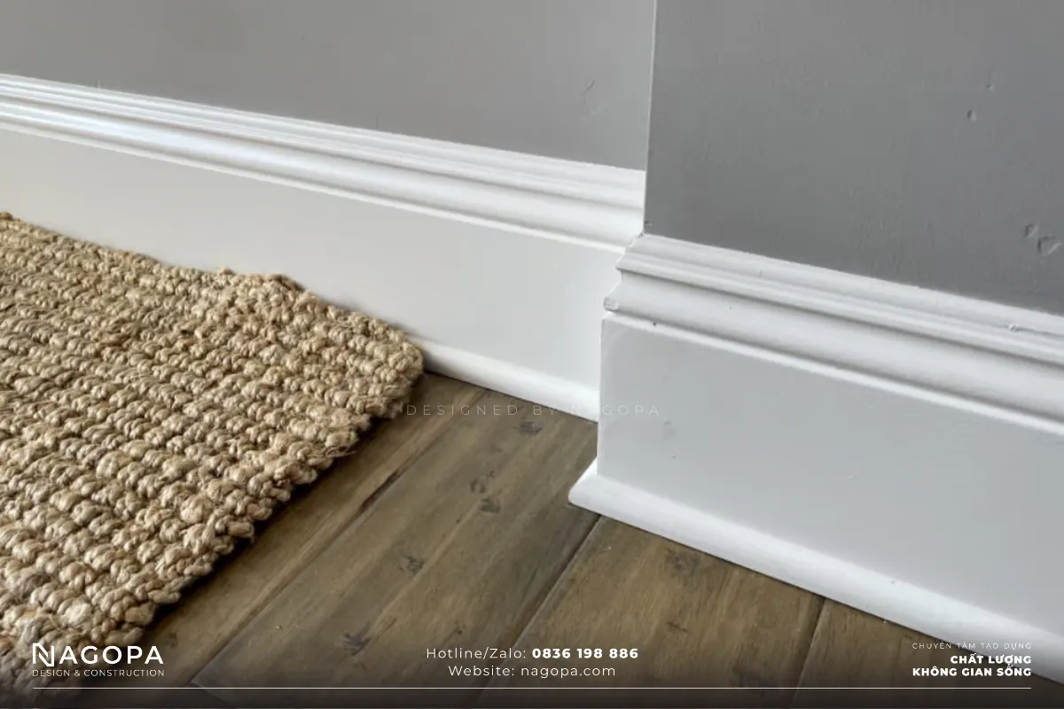 len chân tường nhựa