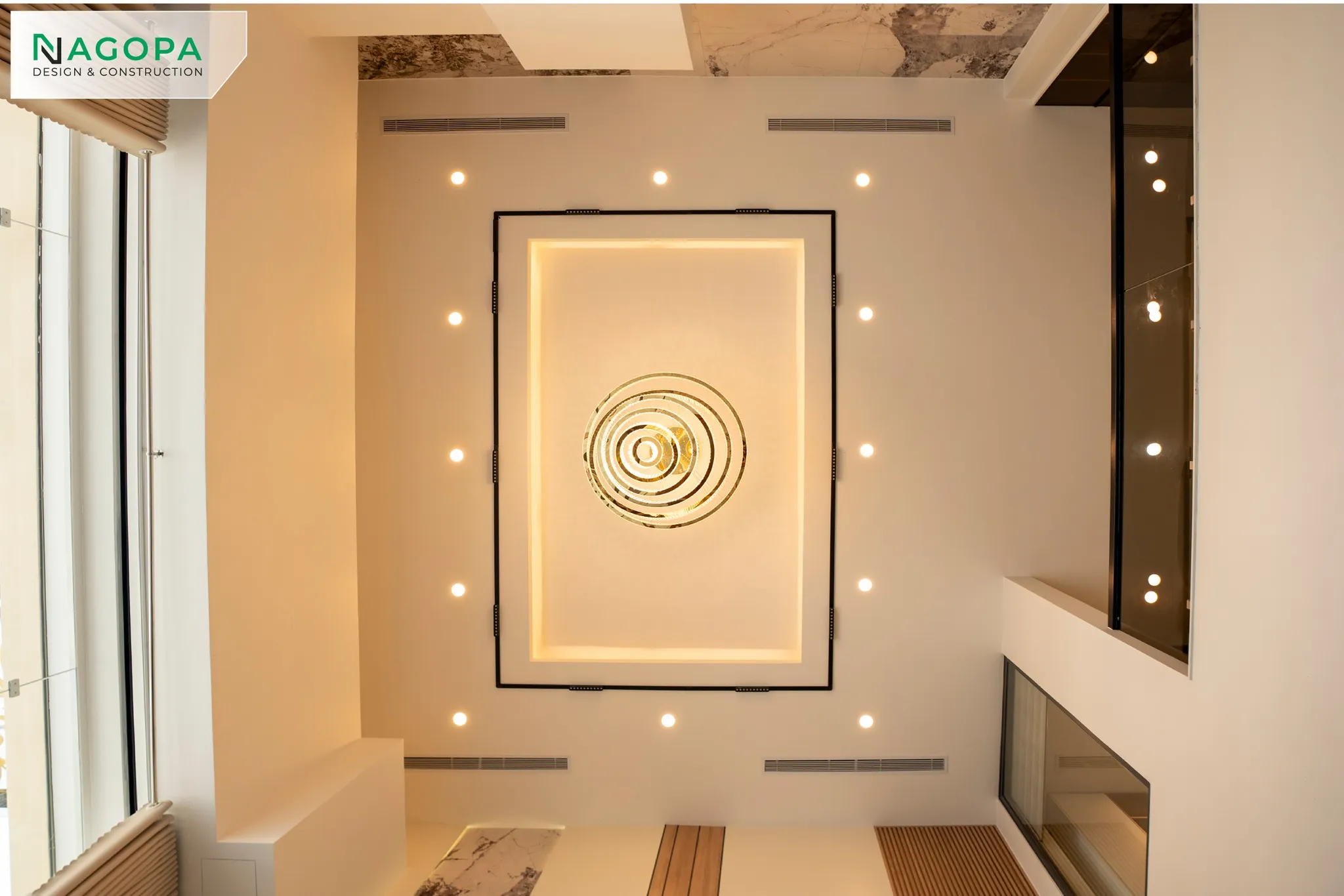 trần không gian thông tầng