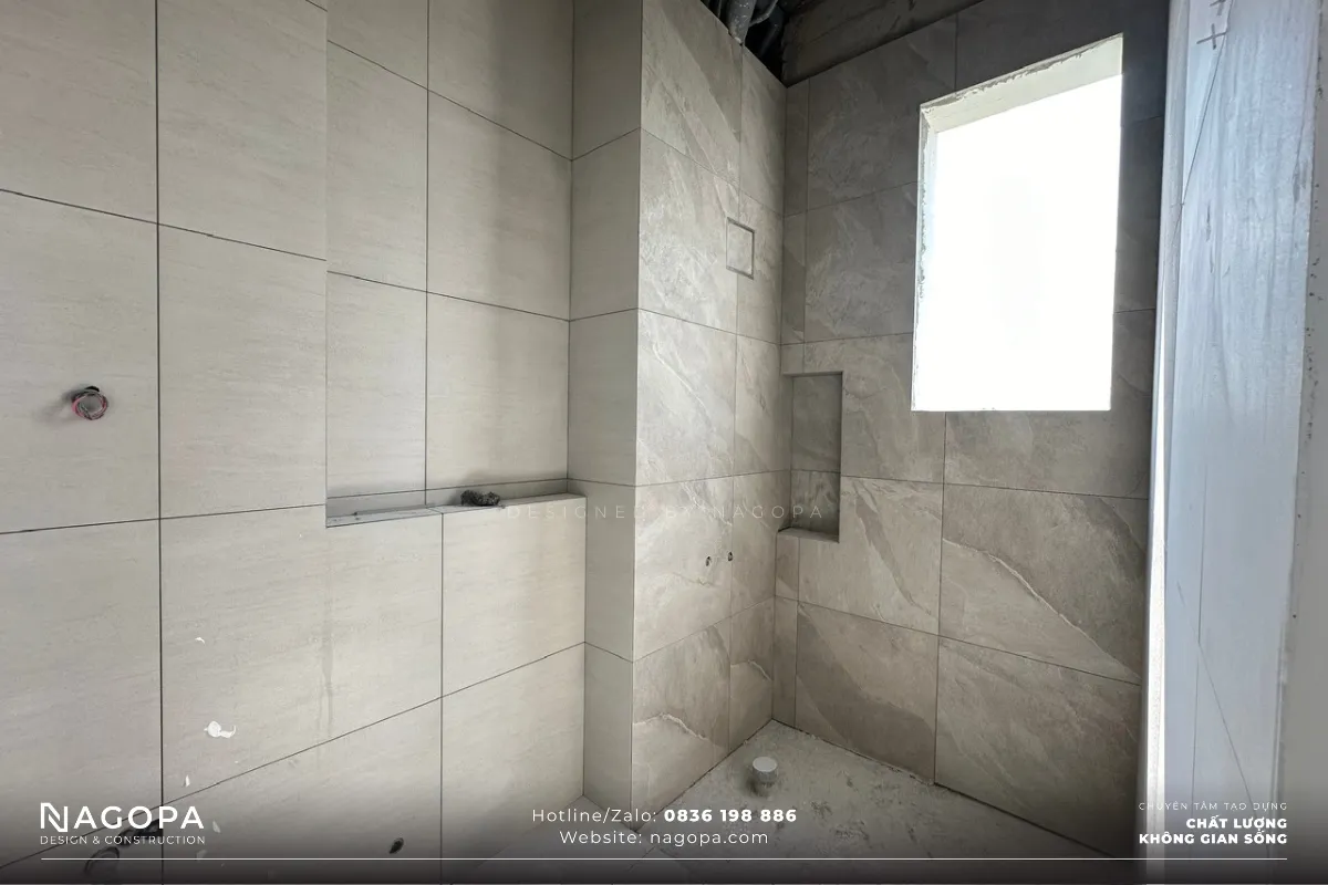 ứng dụng gạch porcelain vào ốp tường nhà tắm