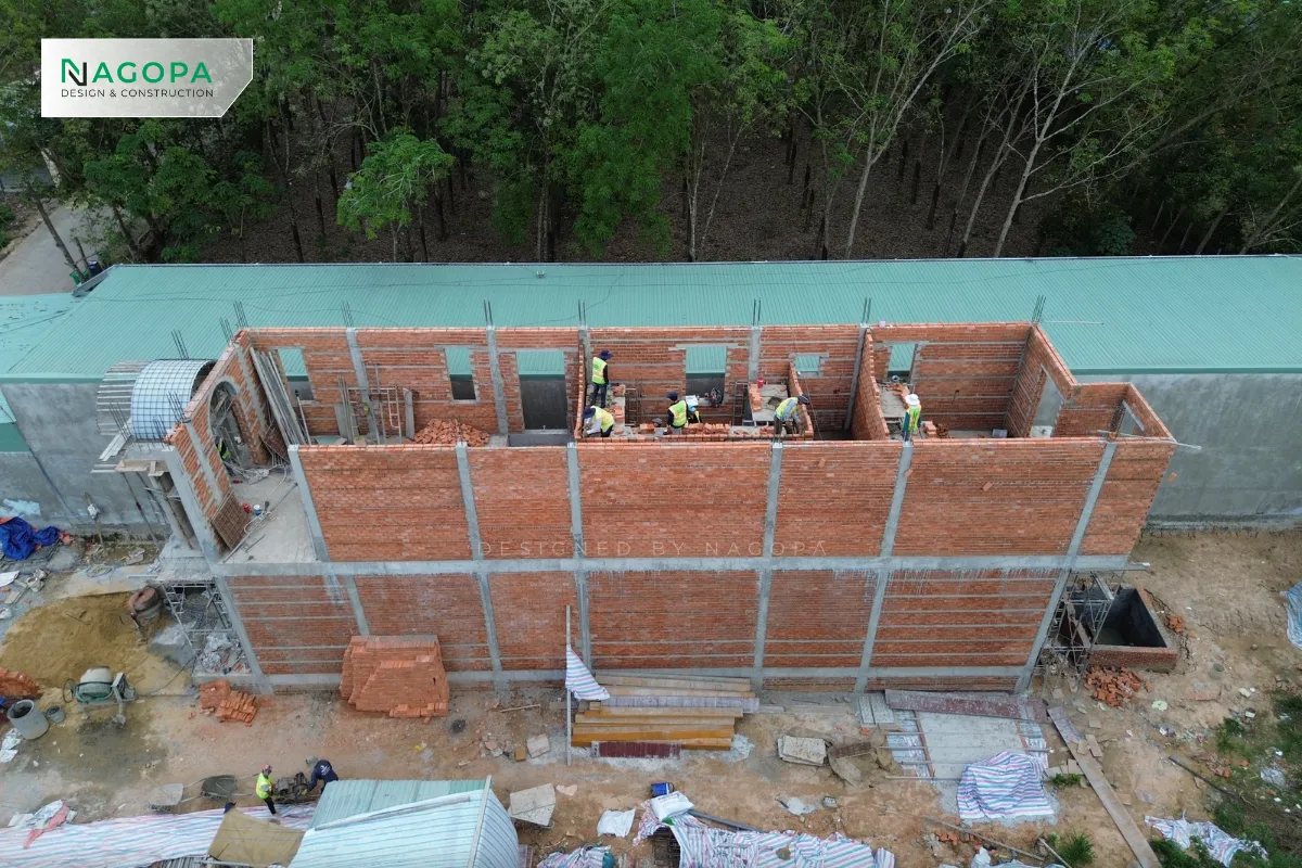 xây tường lầu 1 hs house tân uyên 7
