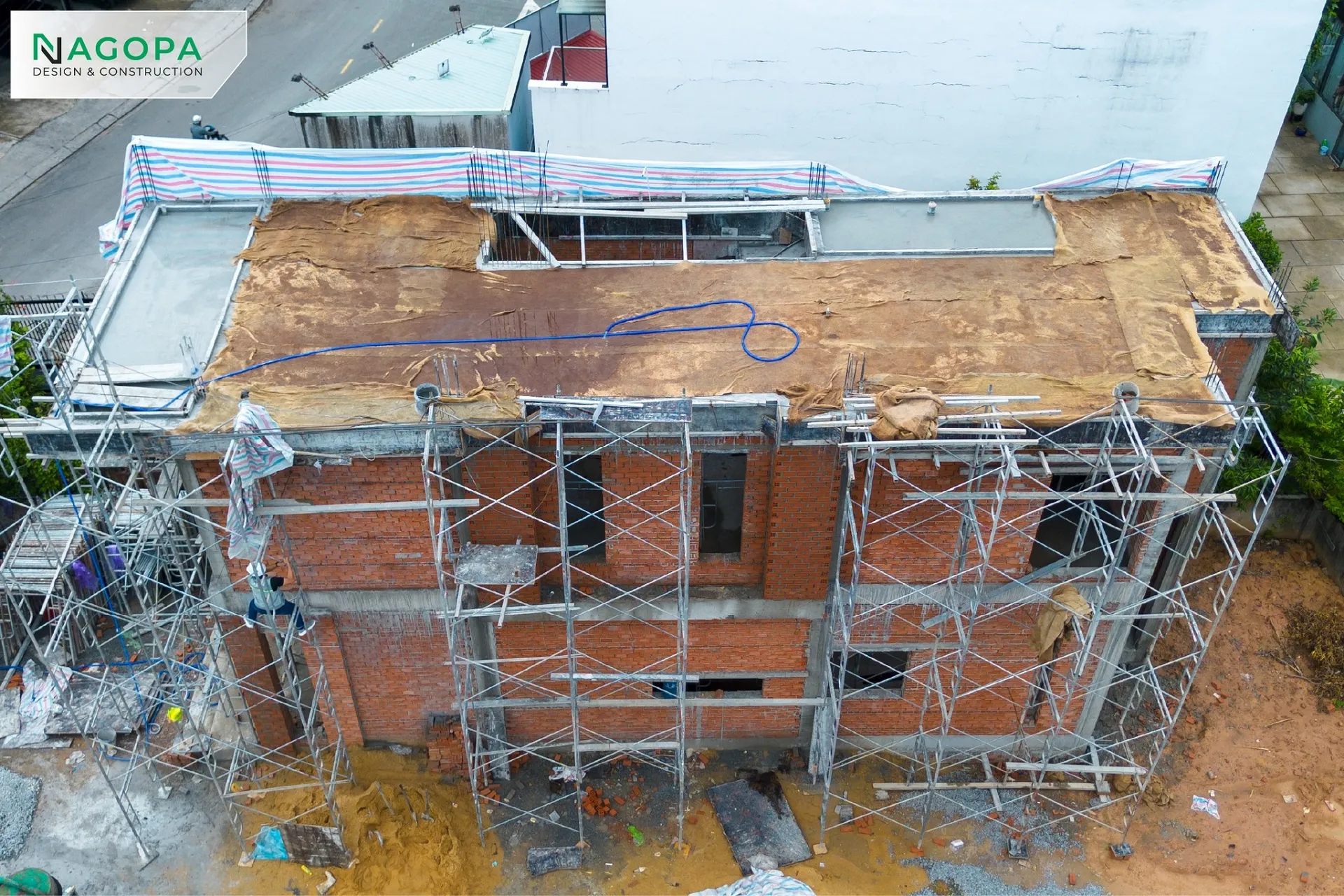 bảo dưỡng bê tông dầm sàn tầng 3 HN's House tại Phường Phú Lợi