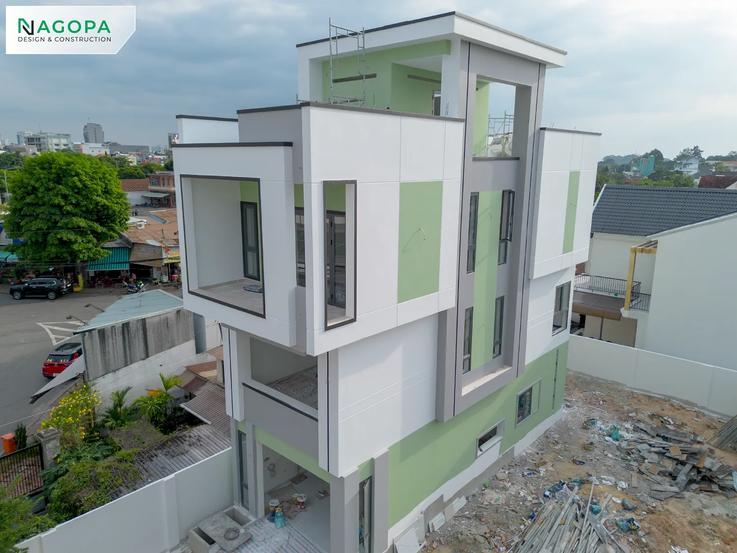 thi công nhà phố 4 tầng HN'S HOUSE phú lợi bình dương nagopa hiện đang hoàn thiện