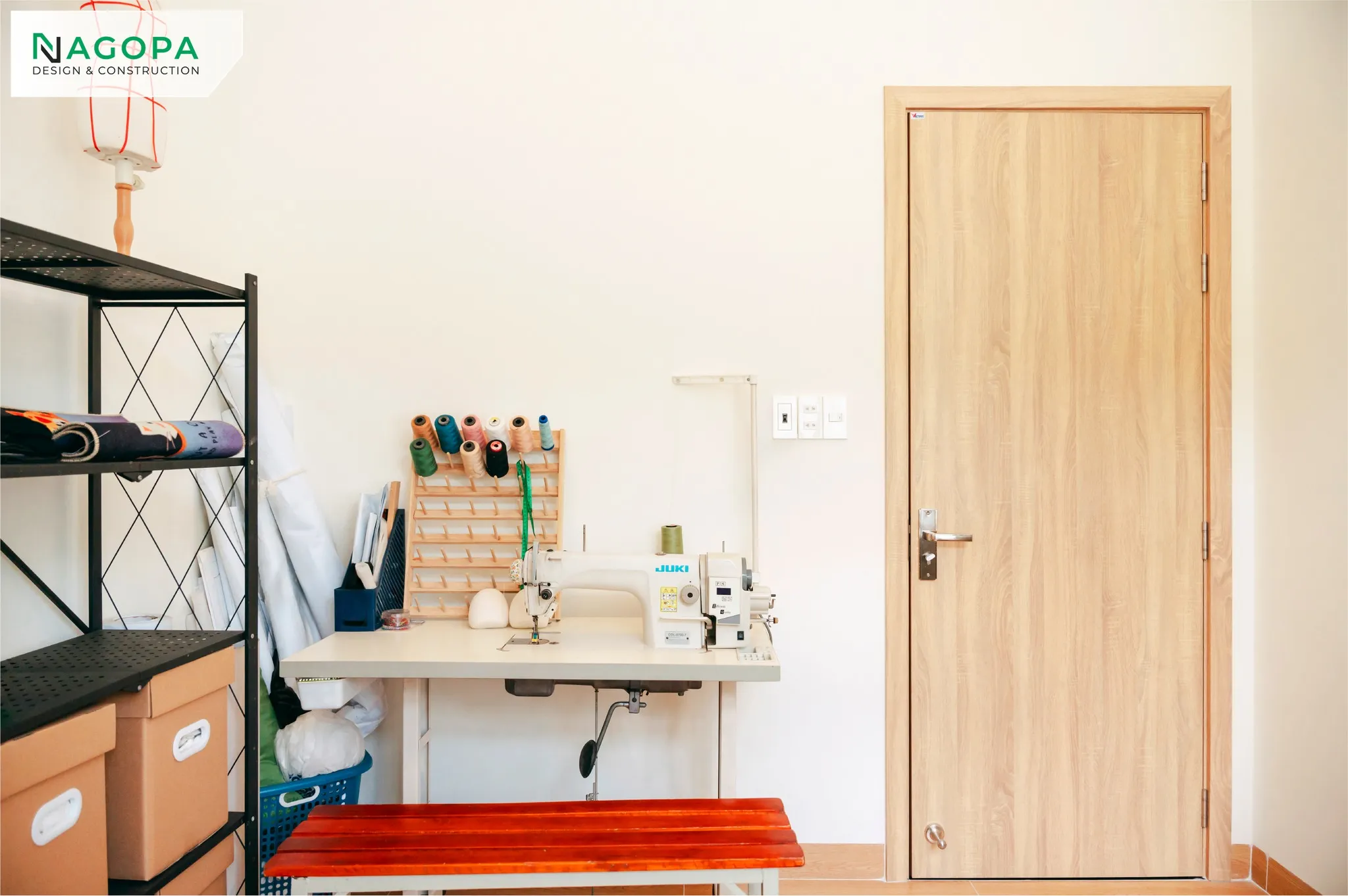 cửa nhựa composite được nagopa ứng dụng trong hoàn thiện xây nhà cấp 4