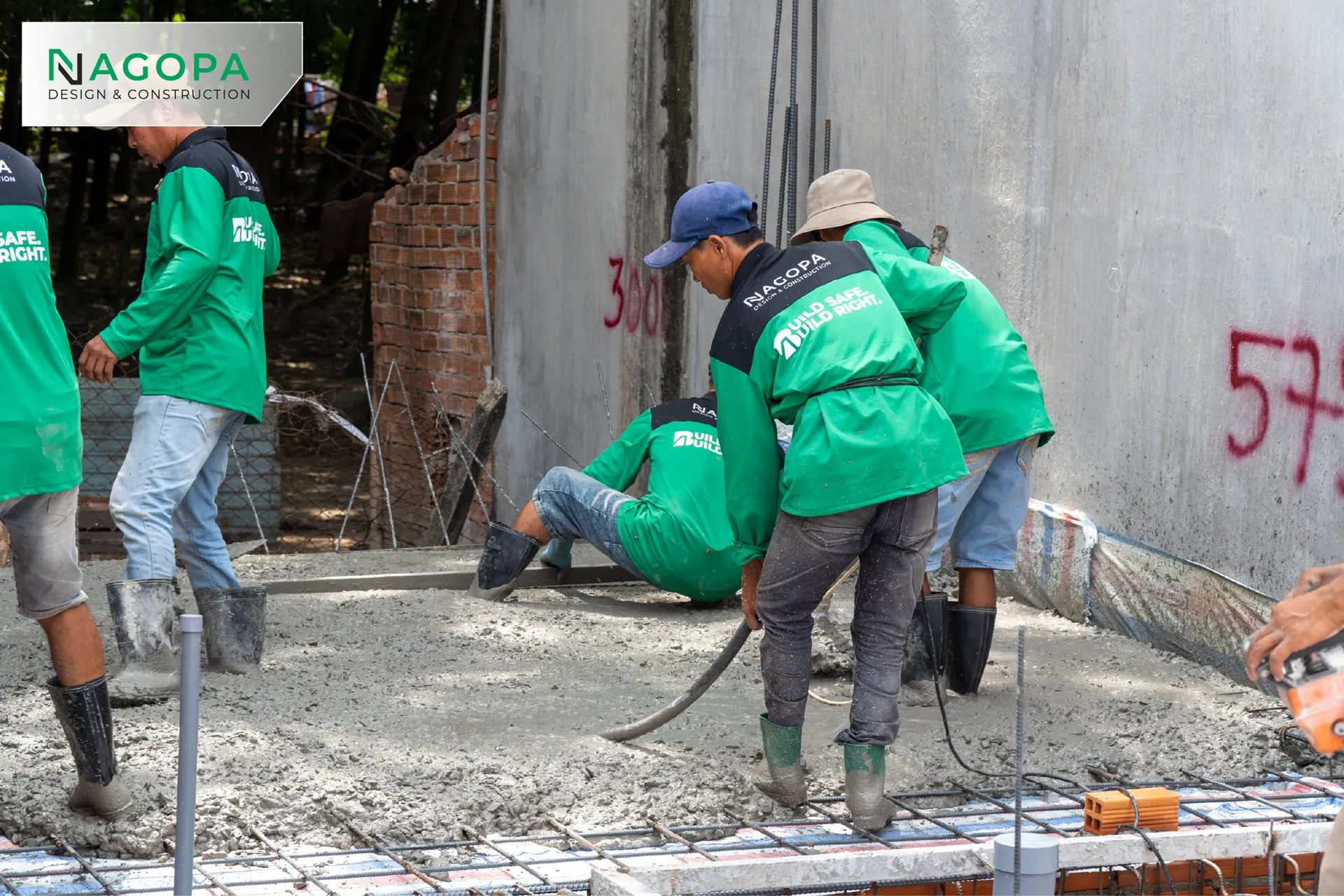 đổ bê tông sàn trệt công trình NC's House Phường Bình Dương 4