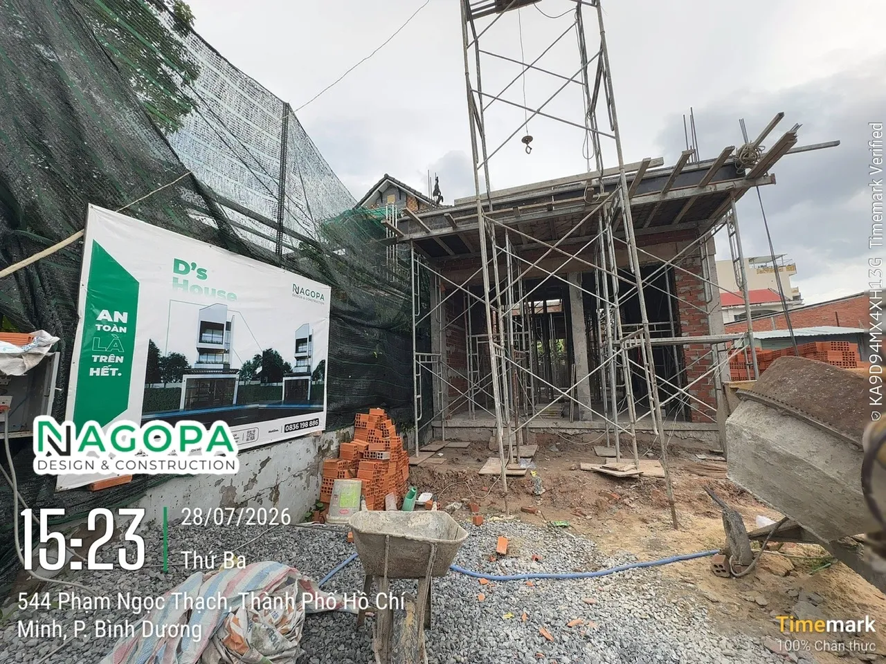 thi công coppha cốt thép dầm sàn lầu 1 công trình Ds House tại Phường Bình Dương